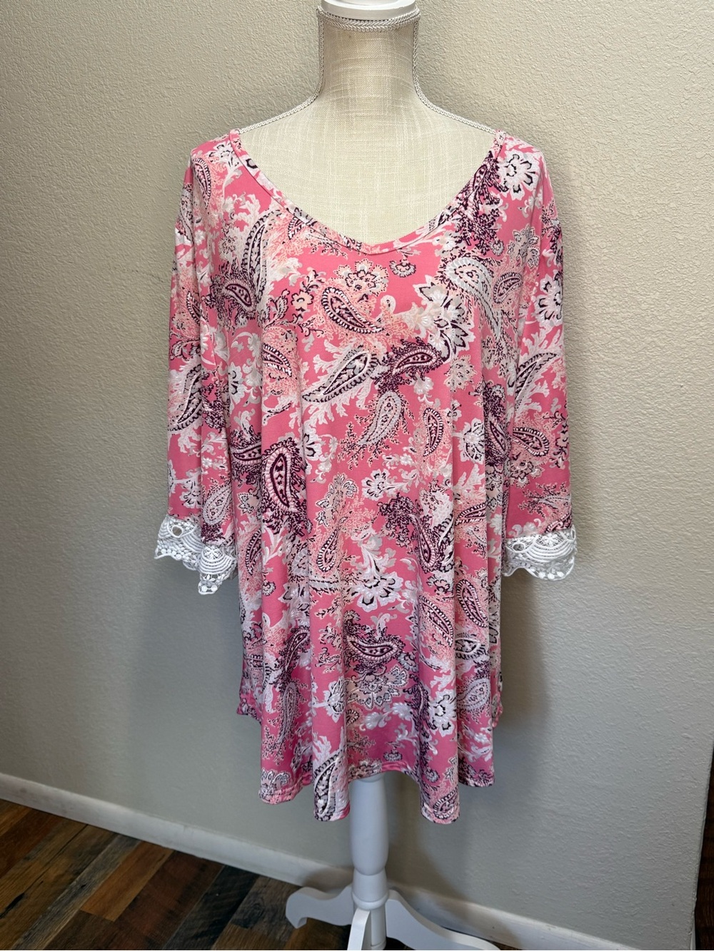 Stem & Vine - Pink Paisley Scoop Neck Tunic with Lace Trim - Size 3X